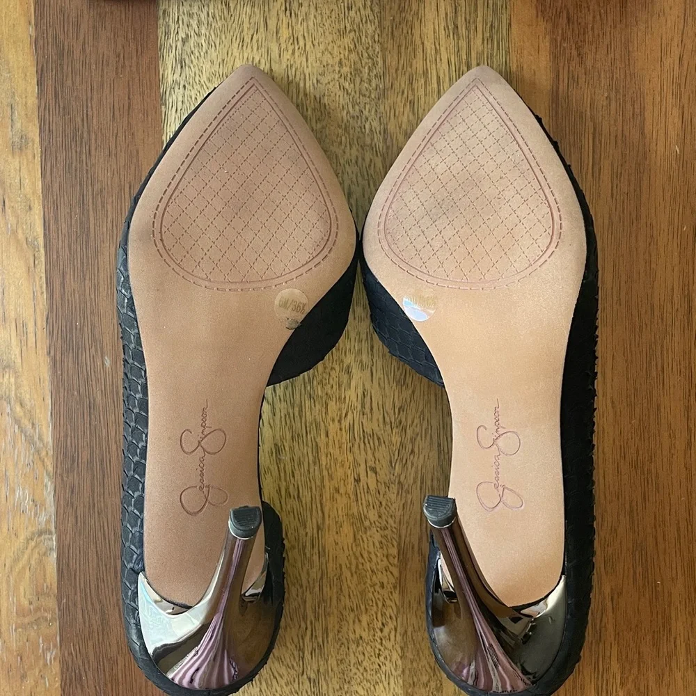 Jessica Simpson size color